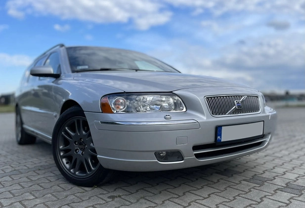 Volvo V70 cena 25000 przebieg: 277724, rok produkcji 2005 z Gliwice małe 407